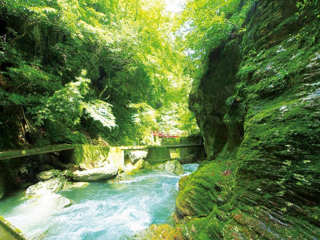 The fantastical Nakatsu Gorge