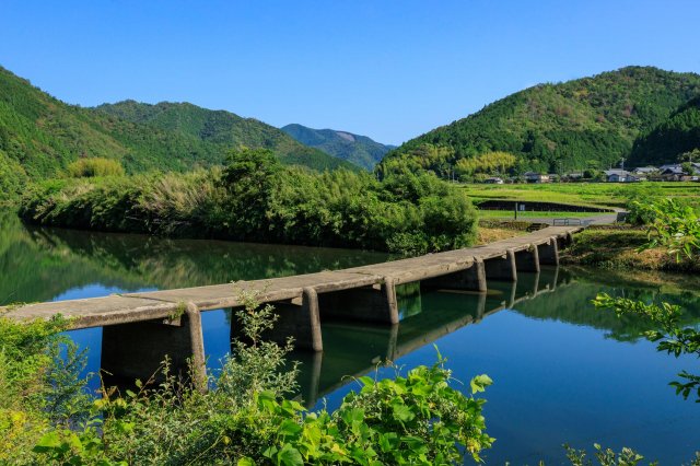 Get to know the Shimanto River...in three sections!