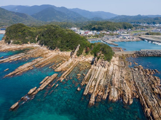 Exploring natural wonders at Tatsukushi Marine Park