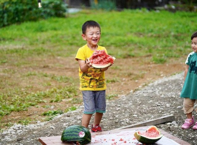 A Niyodo River summer of smiles and…tomatoes!