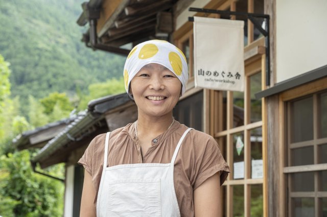 Maple trees, warm smiles and homemade meals