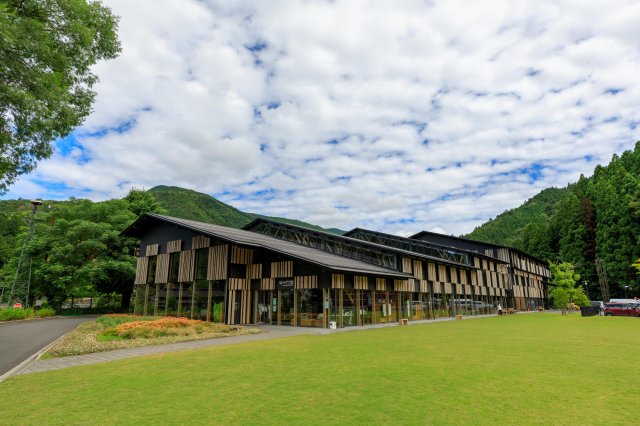 Let‘s Go高知直飛旅行特輯｜遠赴雲之上小鎮，賞析隈研吾建築－檮原町