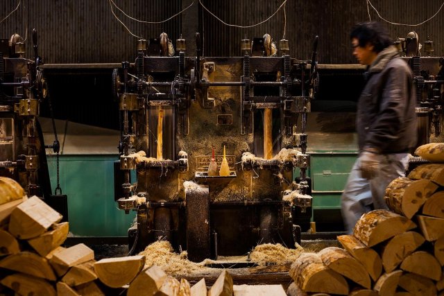 Toda Shoko Mokumen factory tour and craft experience