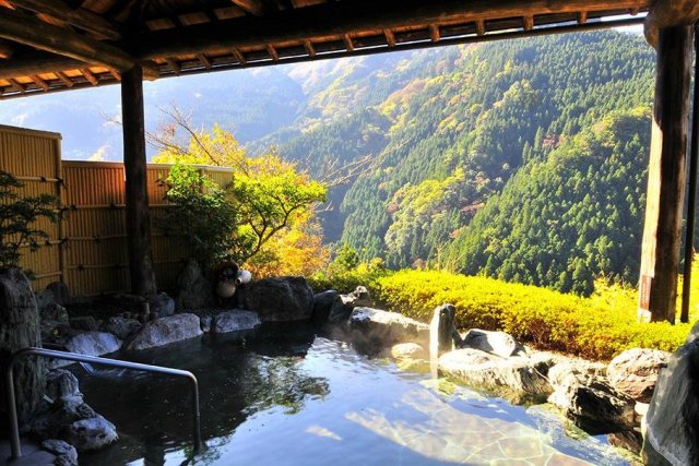 Overnight stay in Iya Onsen area in Miyoshi City, Tokushima Prefecture