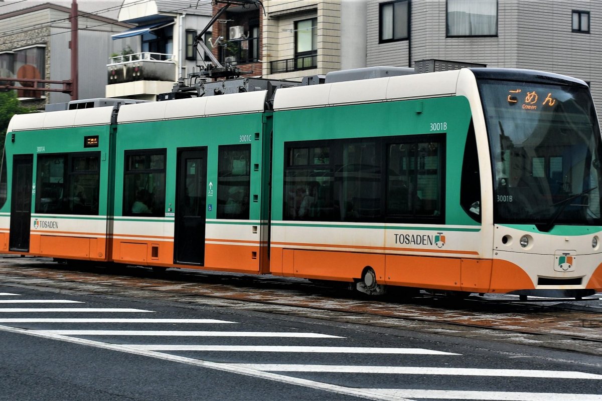 高知市内的实惠移动（地面电车）